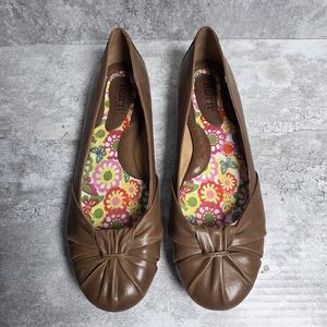 BORN Slip On Flats Ballet Style Brown Leather Shoes Womens Size 9M
